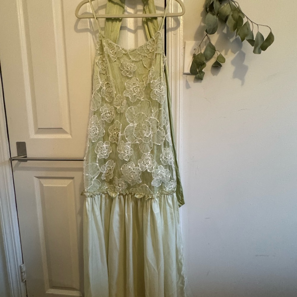 Elegant Green Lace Dress